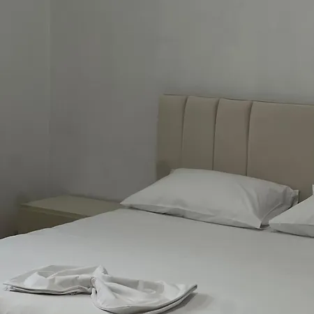 Villa Cheerful 3-bedroom Private In Borsh! *